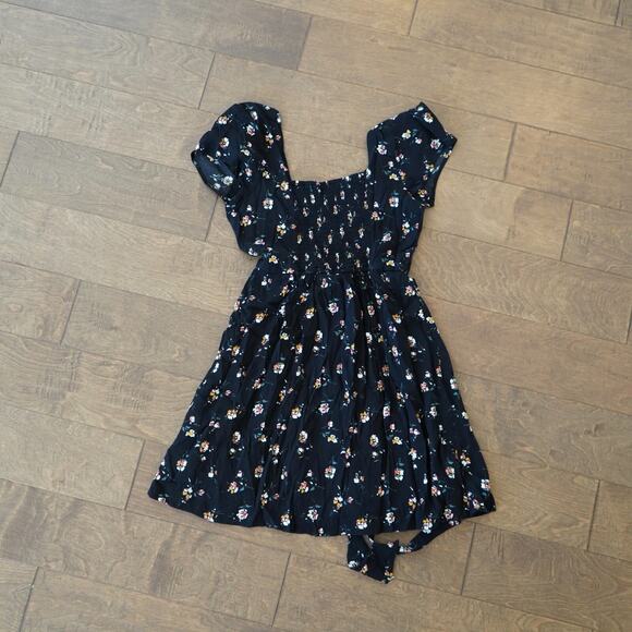 Abercrombie & Fitch Dress Womens S Black Floral Sweetheart Neck Smocked Tie Back - Picture 1 of 8